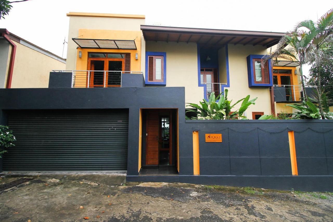 Oyo 437 Amali Residence Nugegoda Kültér fotó